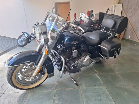 HARLEY-DAVIDSON ROAD KING CLASSIC HARLEY-DAVIDSON ROAD KING CLASSIC